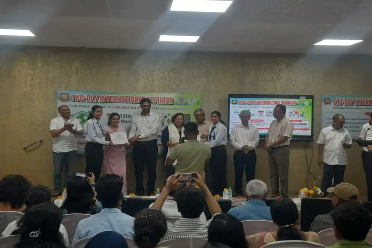 Our Students Ashi Bhardwaj and Tannu Verma Won Best Reasearch Paper Presentation Prize